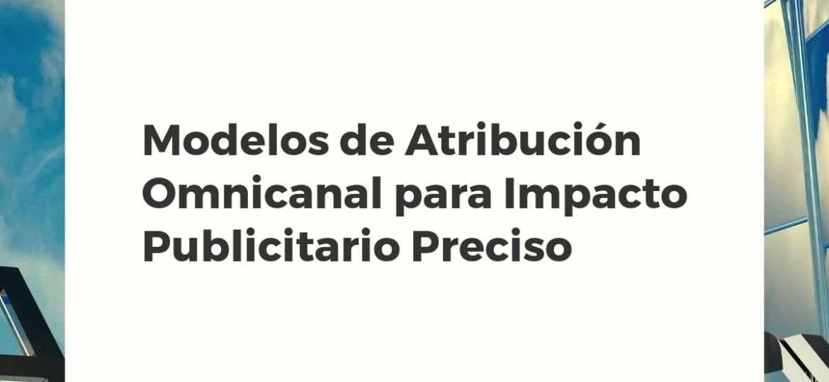 Diagrama complejo de orquestación de datos en modelos de atribución omnicanal con IA